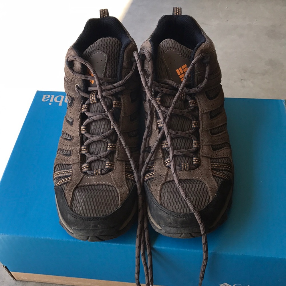 Columbia waterproof hiking boots
